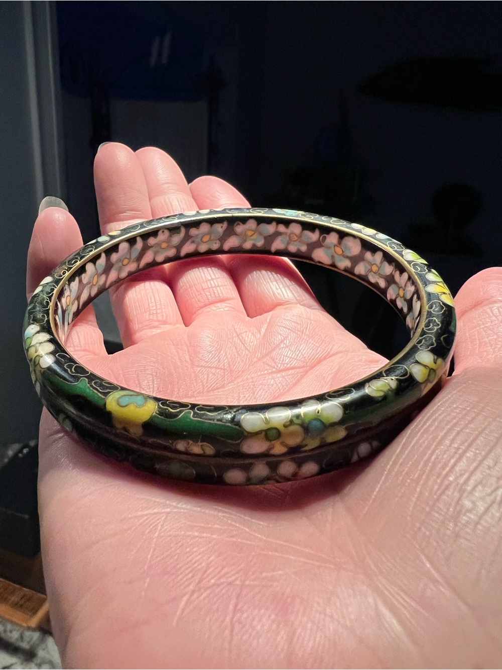 Rare Doubled Black Floral Cloisonné Bangle Bracelet in EXCELLENT condition